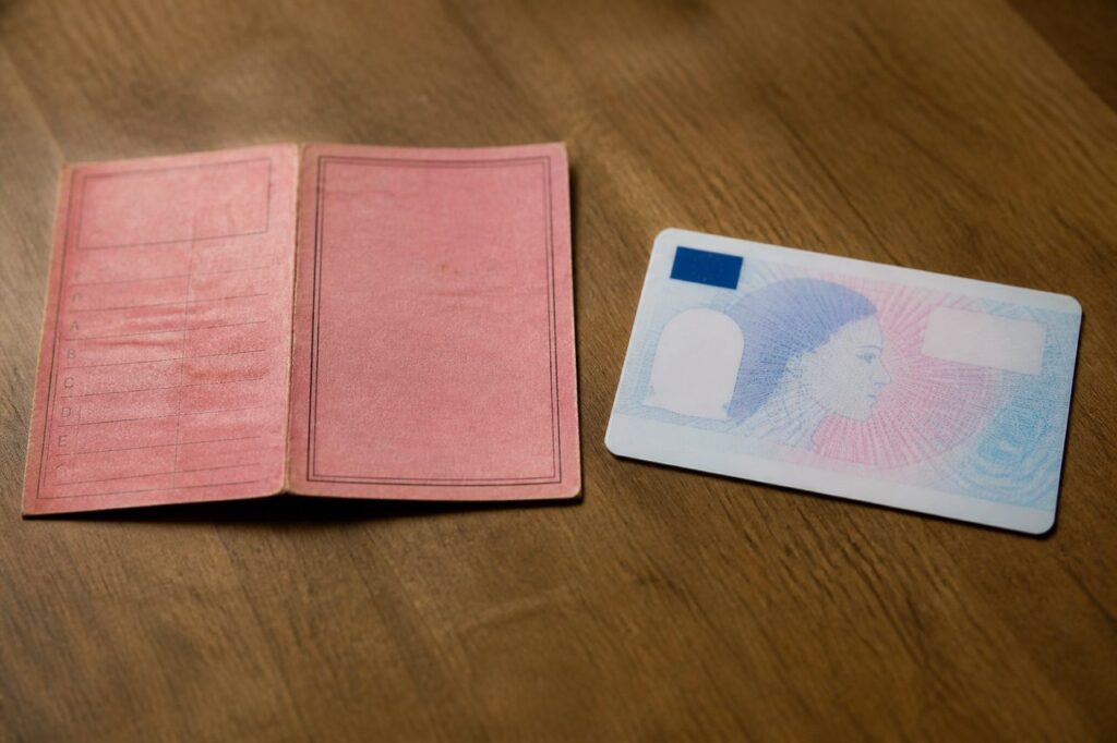 Validité permis de conduire rose : la date limite 2033 à ne pas rater